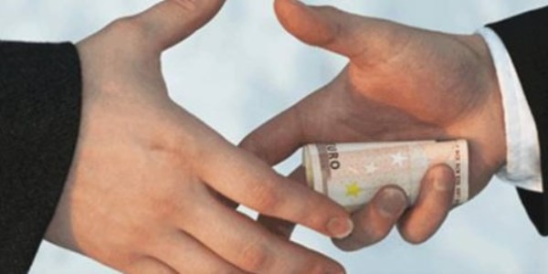 Bankadaki yolsuzluğun trafiği ortaya çıktı