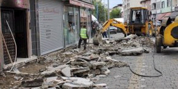 Devrek'te doğalgaz çalışmaları için ilk kazma vuruldu