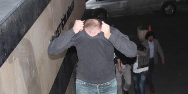 Fatih'te tombala baskını: 74 gözaltı