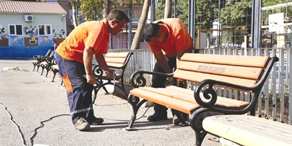 Selçuk Belediyesi'nden okullara bank