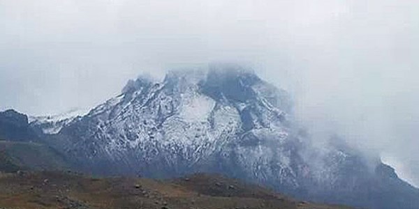 Ağrı ve Erciyes'e mevsimin ilk karı yağdı