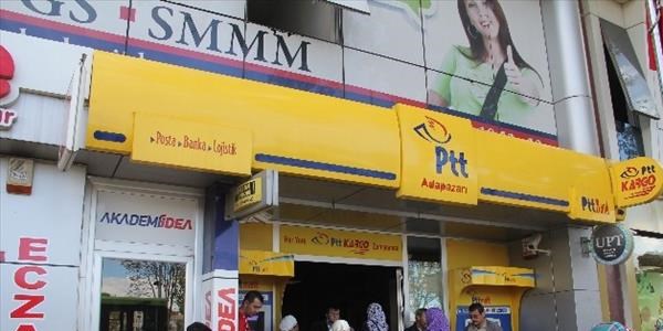 PTT sistemindeki arıza emeklileri saatlerce bekletti