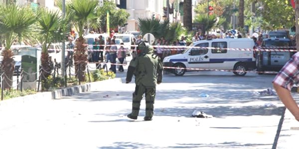 Şüpheli poşetten çöp çıktı