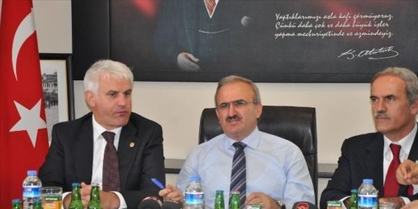 Valinin ücretli öğretmen tepkisi