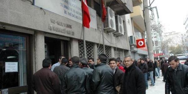 İşsizlik sigortasında süreyi geçiren az maaş alır