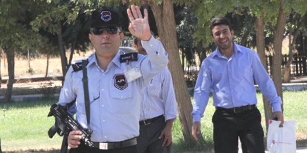 Fazla mesaisini DEDAŞ'tan icra ile aldı