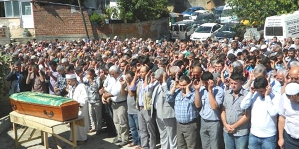 Ödemiş'in Şirinköy Muhtarı İbrahim Özdemir yaşam savaşını kaybetti