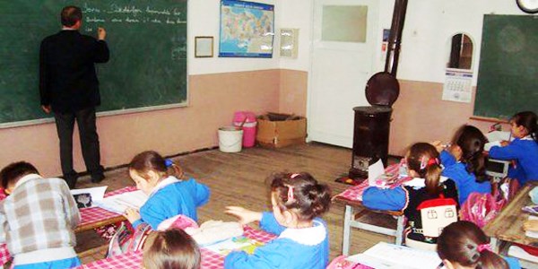 Evli ve çocuklu öğretmenin 'motivasyon'u daha yüksek