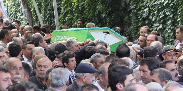 Şube müdürü Ateş toprağa verildi