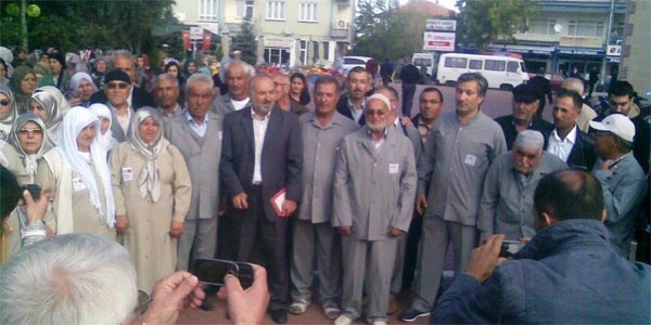 Hacı adayları dualarla uğurlandı