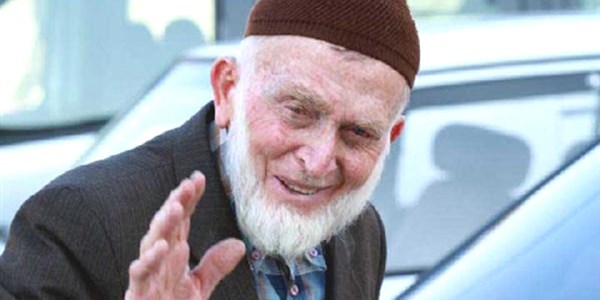 Yanan pantolonuna su diye bidondaki benzini dökünce öldü