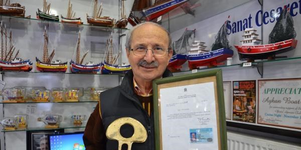 Maket kotra ustasına Kültür ve Turizm Bakanlığı tanıtım kartı