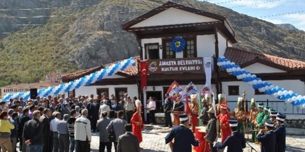 Amasya Belediyesi'nden kadınlara 7. bilezik