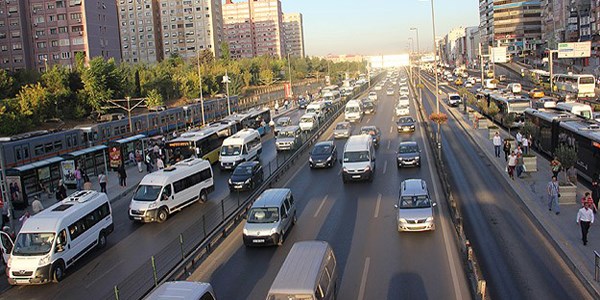 stanbul'da baz yollar trafie kapatlacak