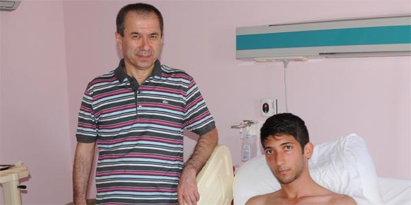 Sürat teknesinden düşen gencin dalağı patladı