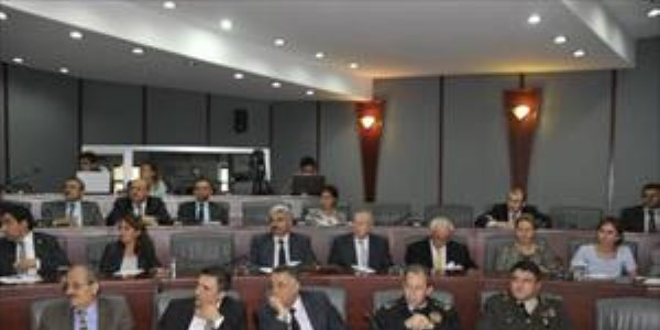 Ab uyum toplantısında, yabancı dil bilmeme vurgusu