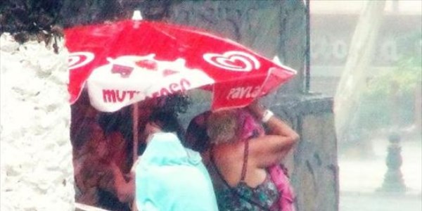 Bodrum'u önce lodos ardından sağanak vurdu
