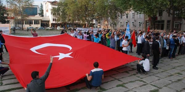 Ülkücülerden 'andımız' eylemi