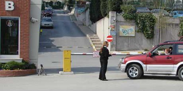 Güvenlikçiye ekmek siparişine bin lira ceza