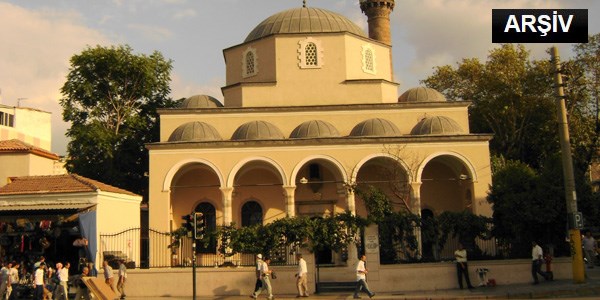 İmam camide namaz kıldırırken hayatını kaybetti