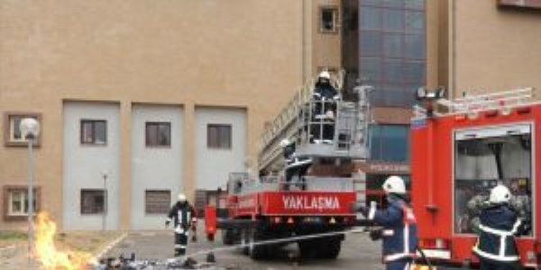 Kütahya'daki deprem tatbikatı gerçeğini aratmadı