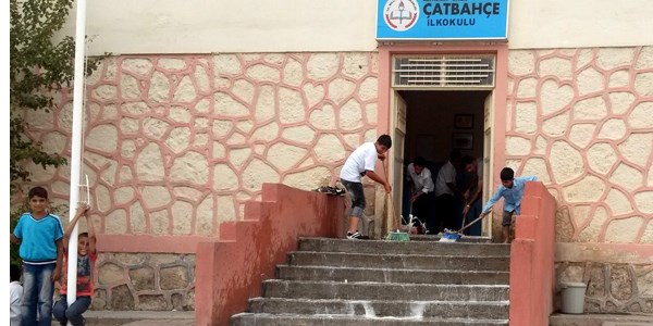 Hizmetli memur oldu, temizlik müdüre kaldı