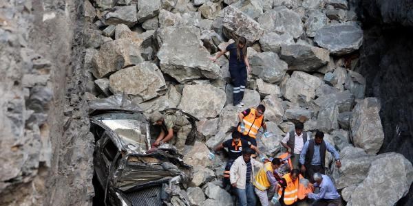 Şırnak'ta 100 metrelik kömür ocağına düşen araçta 2 kişi öldü