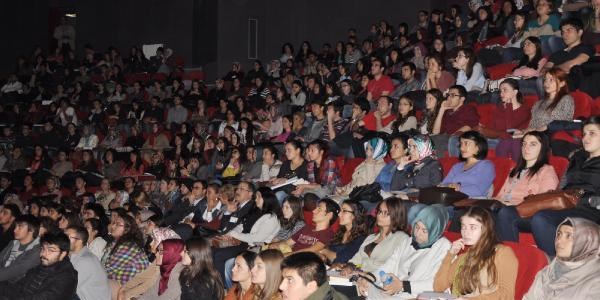 'İlişkiyi kadın başlatır kadın bitirir'