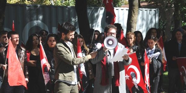 Üniversitede 'andımız' protestosu