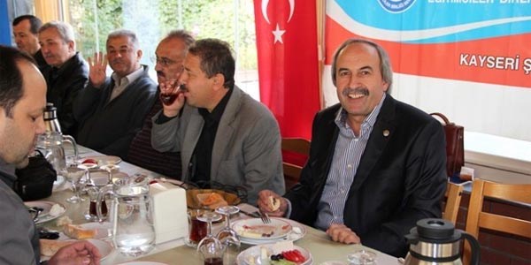 Genç memurlar 10 Ekim'de meydana inecek