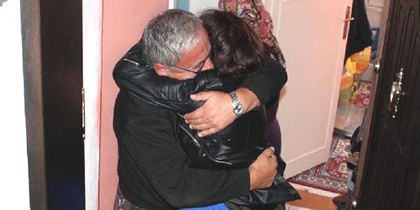 Yıllardır aradığı kızkardeşini Facebook'ta buldu