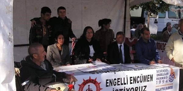 Engelliler meclis üyeliği için başlatılan imza kampanyasında 50 bin imza toplandı