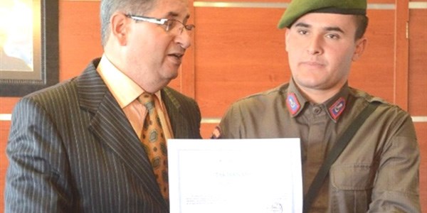 İçişleri Bakanlığı'ndan jandarma erine takdir belgesi