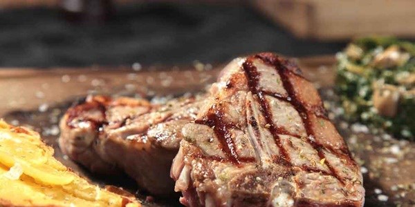Az pişmiş ette 'gıdadan zehirlenme' riski