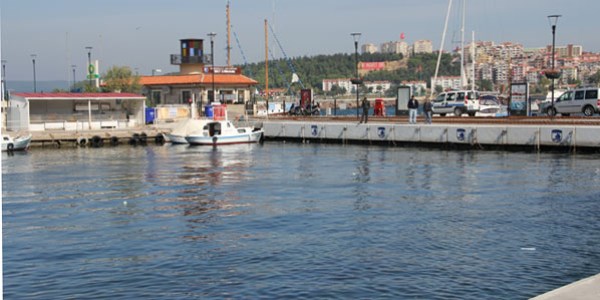 Balıkçı barınağı bakıma alındı