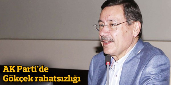 AK Parti'de Melih Gkek rahatszl