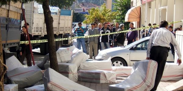 Çay'da 50 bin paket sigara ele geçirildi