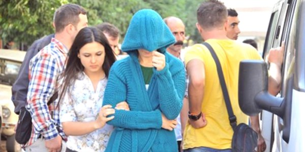 'Düğünümüz var' diye kiralayıp Suriye'de satmışlar