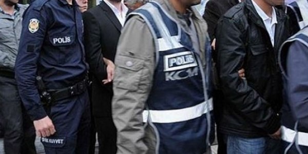 Batman'daki yolsuzluk operasyonunda 9 kişi tutuklandı
