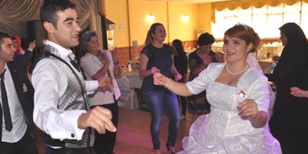 Denizli'de yetiştirme yurdunda kalan iki genç evlendi
