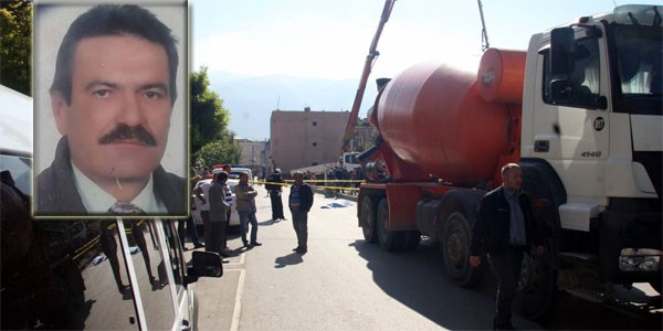 Beton mikseri altında feci ölüm