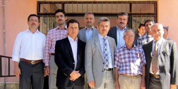 Öğretmenlerden imamlara jest