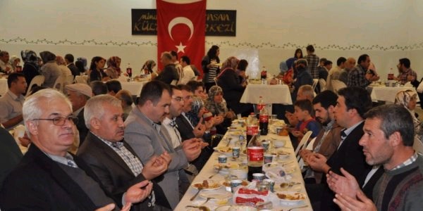 Başkan Alıcık'tan din görevlilerine yemek