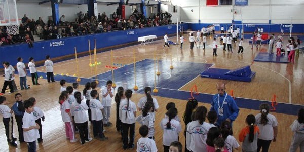 Çocuklar, Spor Okulları'na koştu