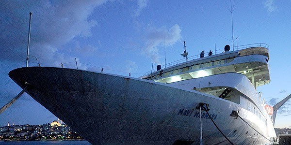 İsrailli komutan Mavi Marmara'dan gözaltına alındı
