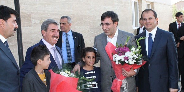 Bakan Yılmaz Kurban Bayramı'nı Bingöl'de geçirdi