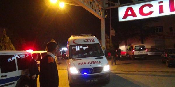 Komşular arasında 'sofra sirkeleme' kavgası: 6 yaralı