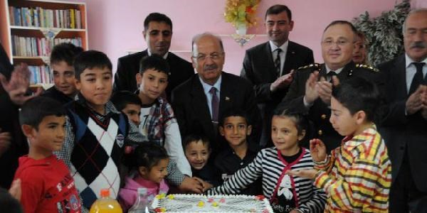 Kimsesiz çocuklar unutulmadı