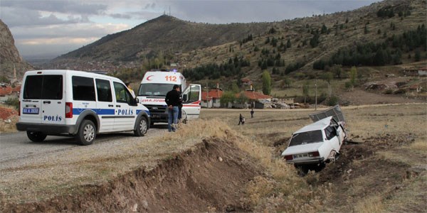 Otomobil şarampole uçtu: 1 yaralı
