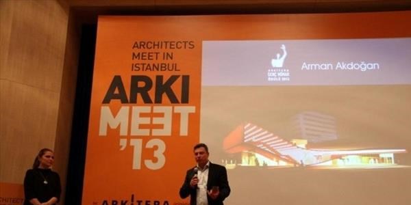 Ödüllü mimara bir ödül de Royal Halı'dan